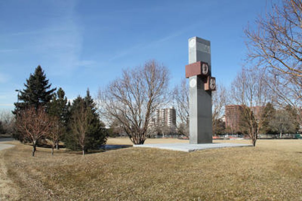 Go to the General Pulaski Monument page